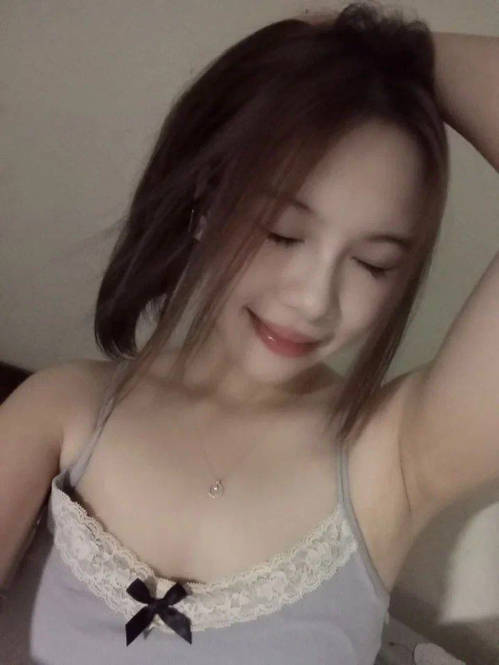 Về quê để tiện việc sinh con, rồi ăn nằm luôn với nyc khi tình cờ gặp lại